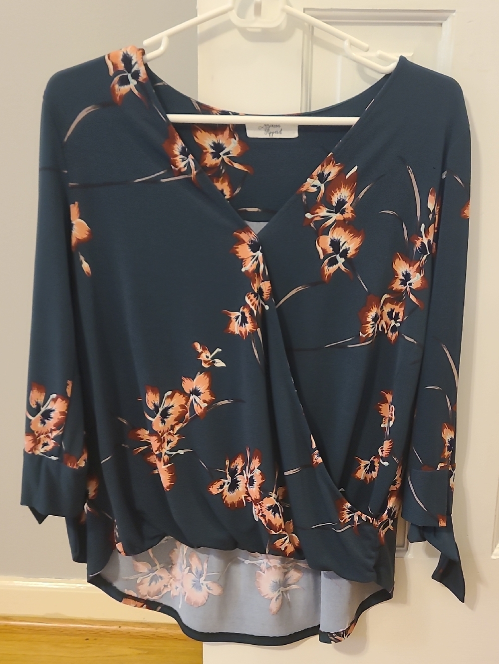 Beacon Apparel Imay Tie Sleeve Knit Top (Size Small) - Picture 3 of 7